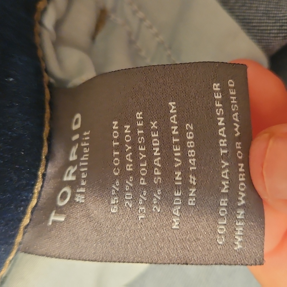 Torrid Capris - image 4